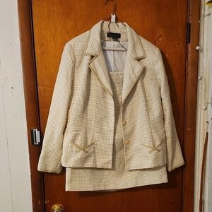 Chic Cream Women's Blazer and Skirt Set